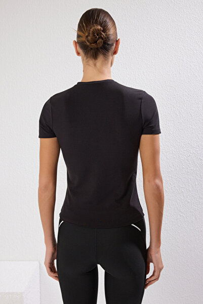 Trendyol Collection Μαύρο μπλουζάκι κατάδυσης/καταδύσεων THMSS25TS00005