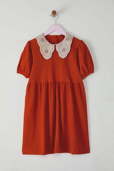 TRENDYOLKIDS Rotes, gerades Mini-Strickkleid TKDSS25EL00022
