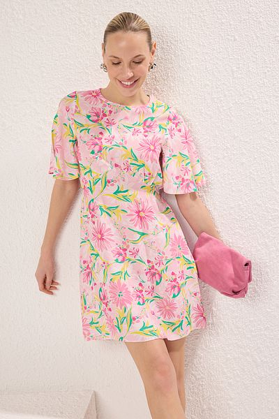 Trendyol Collection Ροζ φλοράλ Μίνι υφαντό φόρεμα βισκόζης σε γραμμή Α TWOSS24EL00632