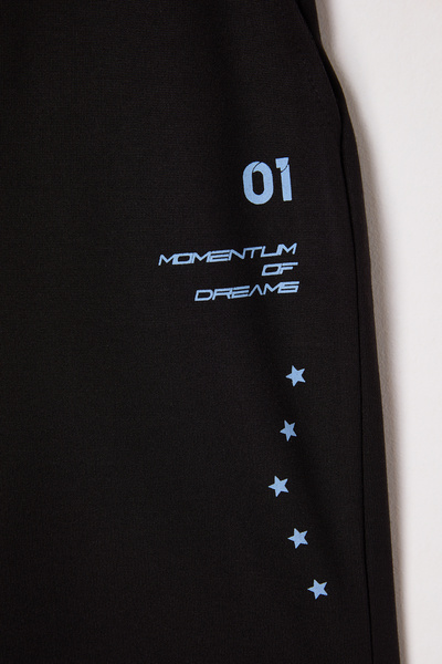 Trendyol Collection Μαύρο oversized / Σορτς με θέμα το κολεγιακό φόρεμα & βερμούδες TMNSS25SR00017