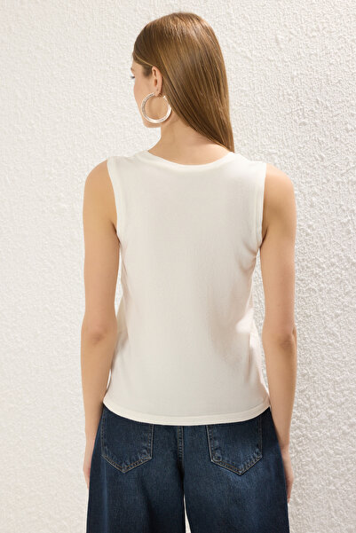 Trendyol Collection Premium Λευκό νήμα - Πλεκτό γιακά πισίνας Λεπτή μπλούζα TWOSS25BZ00306