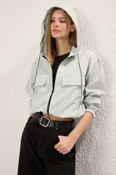 Trendyol Collection Mintfarbener, entspannter Regenmantel und Windjacke