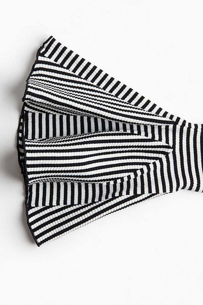 H&M Trumpet-sleeved ribbed top