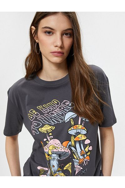 Koton Bedrucktes T-Shirt Bequeme Passform Kurzarm Rundhals Baumwolle Verblasster Effekt