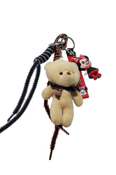 OUEEN ELİZABETH ACCESORII PENTRU GEANTĂ CU FIGURI ASORTATE DE 3 PIESE - BRELOC