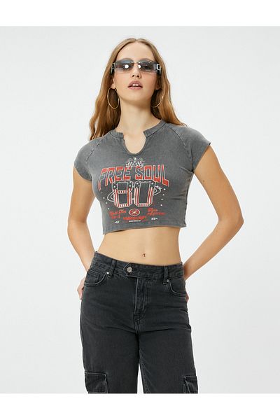 Koton Crop Printed T-Shirt Pale Effect V-Neck Short Sleeve Cotton Slim Fit
