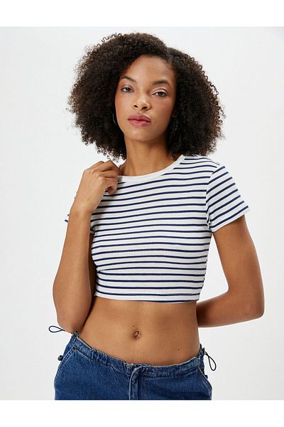 Koton Crop T-shirt με κοντό μανίκι Crew Neck Slim Fit