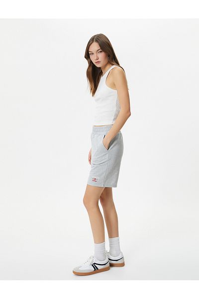 Koton Graue Damenshorts – Modell 4sal40033ık
