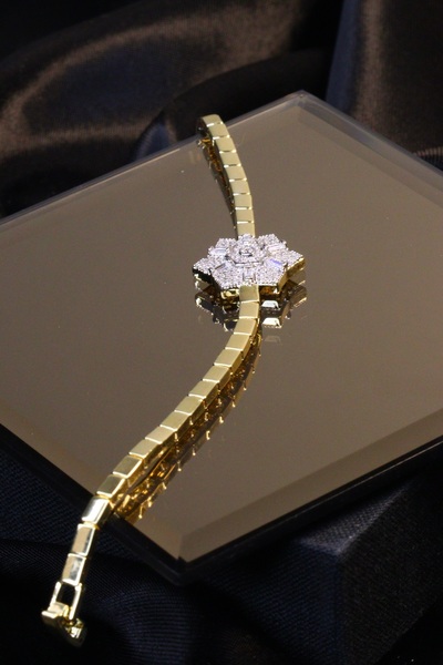 Nora Ortası Full Taşlı Baget Bilezik