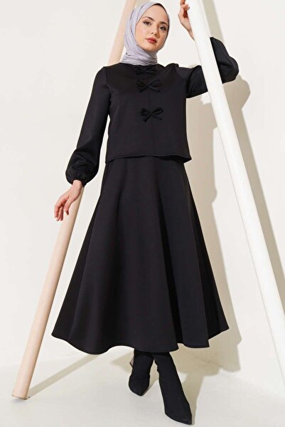 modasindoma بدلة سكوبا مزدوجة مع تنورة بفيونكة أمامية للنساء