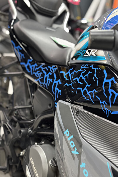 Banxtre Motor ve Kask için Açık Mavi Parçalı Yıldırım Şimşek Sticker (16 Adet)