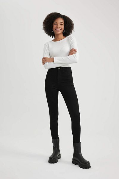 DeFacto Jegging mit hoher Taille – Basic-Jeans mit schmalem Bein B7498ax24sp