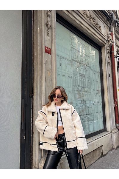 LACASE Women's Beige Premium Design Zippered Plush Coat