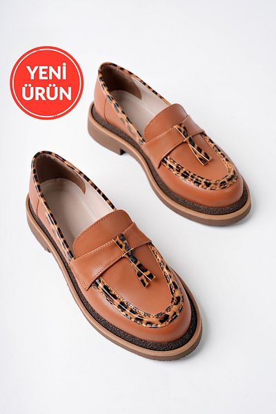 Marshetta Shoes Shadow Model barna bőrű leopárdcsíkos és csatos részletes női naplopó alkalmi cipő
