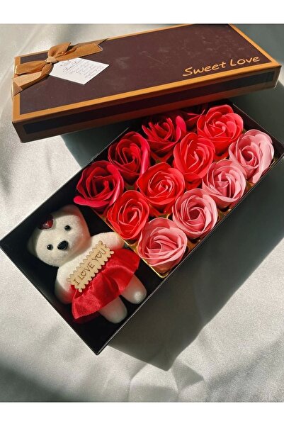 Genel Markalar I Love You Yazılı Ayıcıklı Renkli Güllü Sweet Love Hediye Kutusu