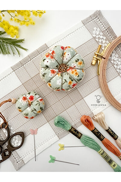 Hobianna El Yapımı Iğnelik Ve Makas Süsü Seti