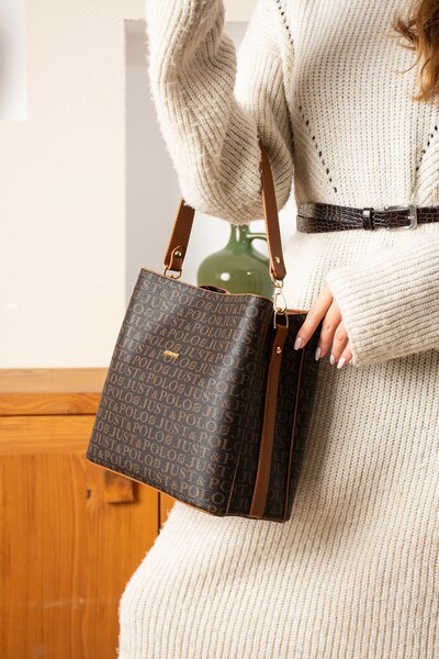 Just Polo حقيبة يد وكتف نسائية منقوشة باللون الأسود TYCET02117