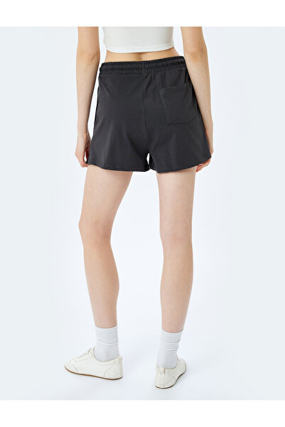 Koton Beli Bağcıklı Cep Detaylı Mini Şort