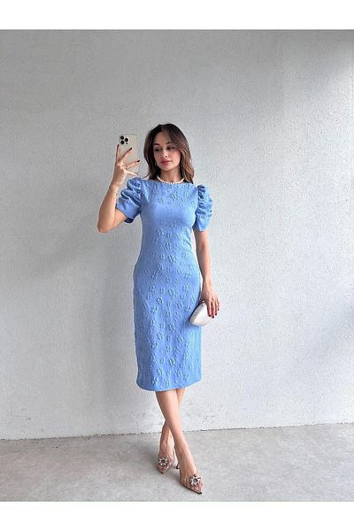 Mooi Butik Rochie midi CALLOW albastră - 8832
