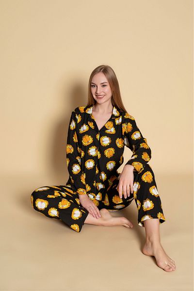 Yerli Garfield Printed Women's Pajamas Set - Front Button