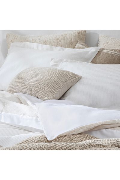 Chakra Vona Pillow Natural