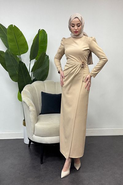 Tesettür Diyarı Φόρεμα Zümra Model Crepe Fabric με λεπτομέρεια τριαντάφυλλου