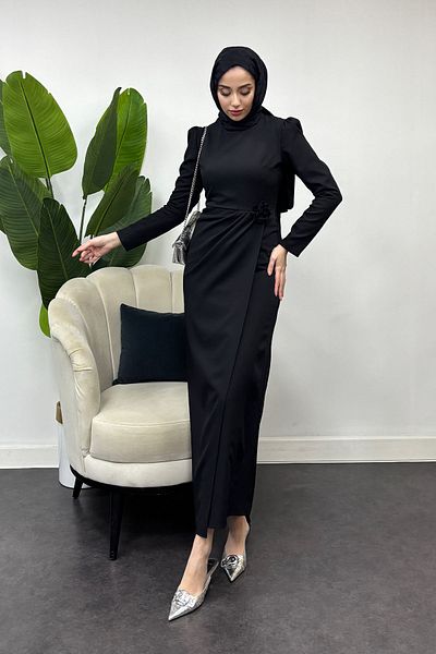 Tesettür Diyarı Φόρεμα Zümra Model Crepe Fabric με λεπτομέρεια τριαντάφυλλου