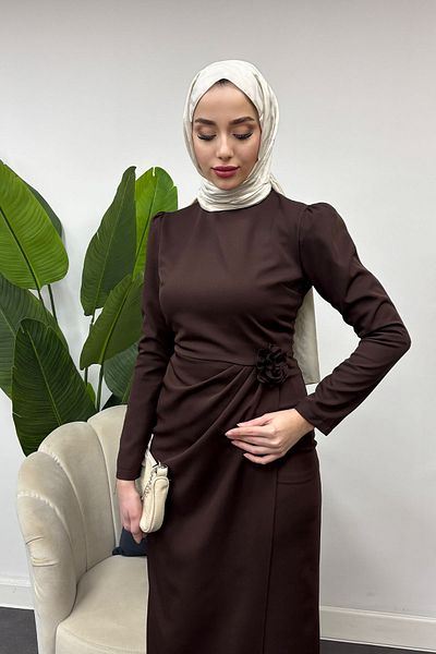 Tesettür Diyarı Φόρεμα Zümra Model Crepe Fabric με λεπτομέρεια τριαντάφυλλου
