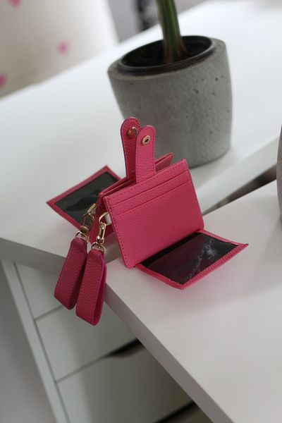 Moom Bag Women's Fuchsia Mascot Card Holder Wallet