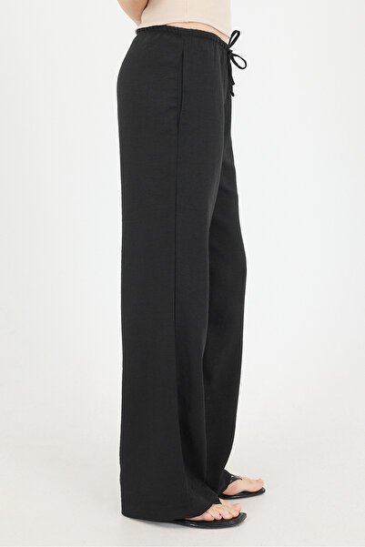 Addax Ελαστικό παντελόνι με φαρδύ μπροστινό δέσιμο PN16599-U1