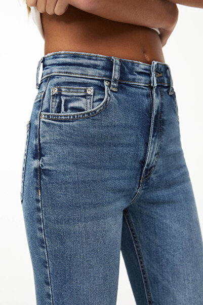 Pull & Bear İspanyol paça basic jean