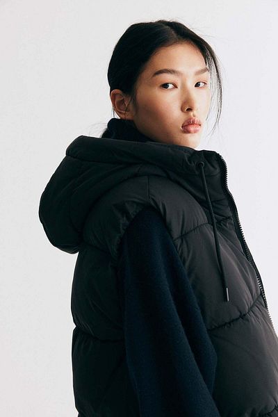H&M Hooded puffer gilet