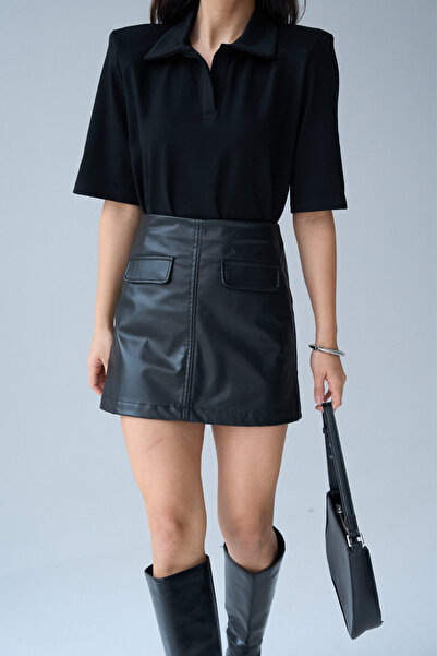 LOOSH Γυναικείο μπλουζάκι με κοντό μανίκι με μαύρο γιακά πόλο