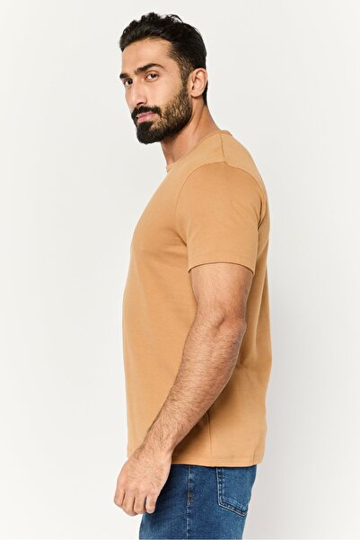 French Connection Men Crew Neck Short Sleeve Textured T-Shirt, Brown