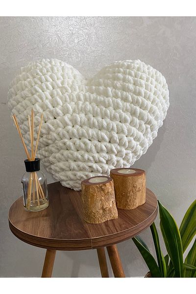Alize Puffy Large Size Lined Heart Pillow