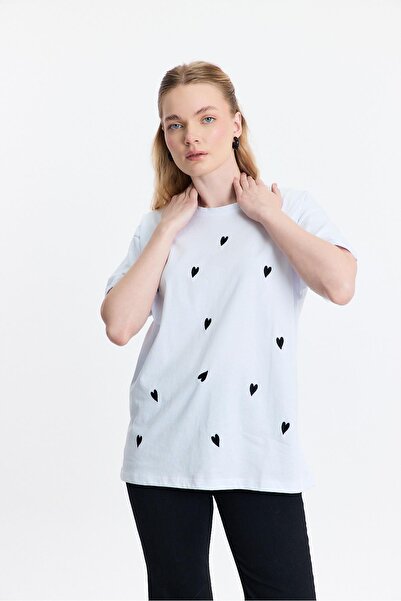 Rays 2150-11 Κεντημένο μπλουζάκι με λαιμόκοψη σε λευκό χρώμα