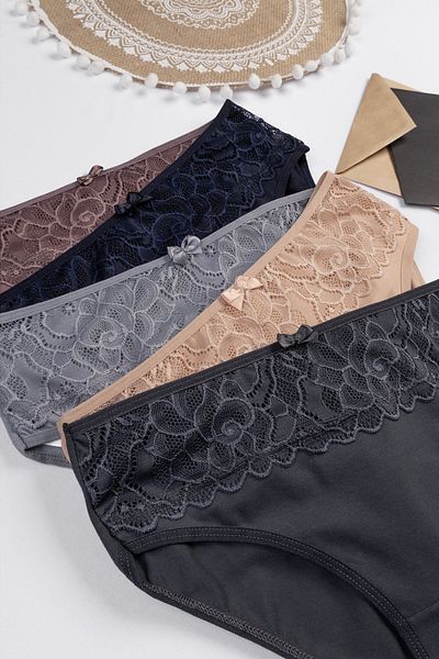 Happy Fox Set de 5 chiloți de damă din bumbac de lux cu dantelă – Lycra talie normală confort zilnic