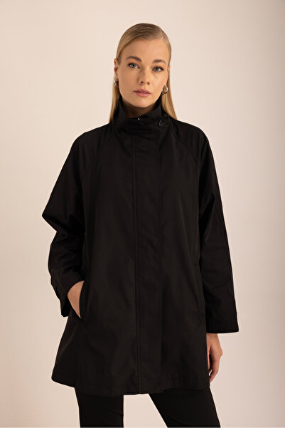 Aker Hakim Yakalı Detaylı Su Geçirmez Kap