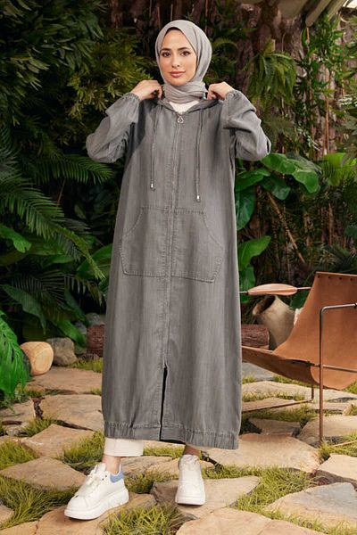 Neways 6475 Model - Gray Hooded Zippered Tunic