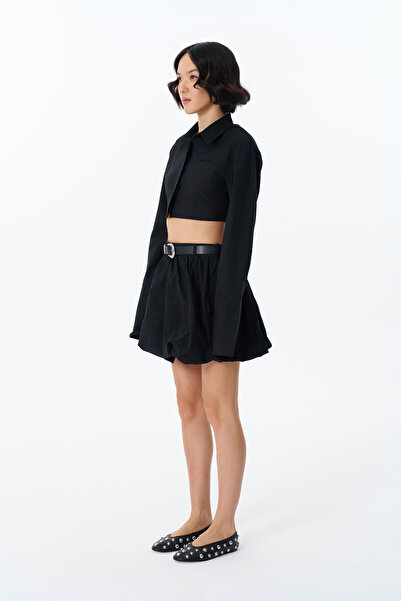 Quzu Sırtı Dekolte Kemerli Crop Gömlek Siyah