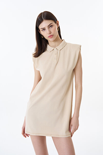 Quzu Rochie mini căptușită cu guler polo de culoare piatră