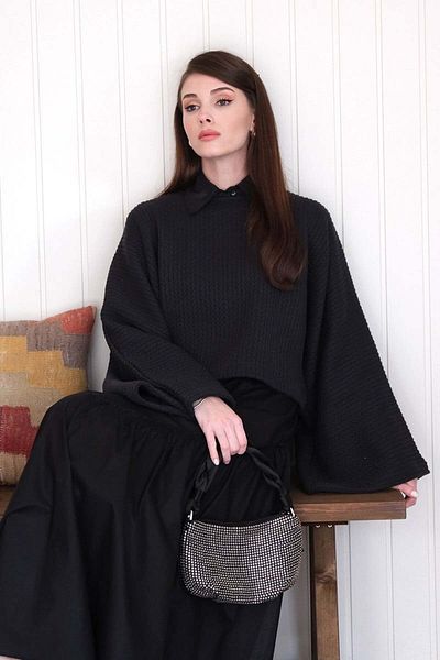 Ceylan Otantik Black Bat Sleeve Knitwear Crop