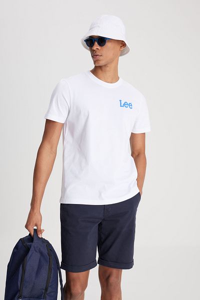 Lee Weißes Herren-T-Shirt mit großem Logo und normaler Passform aus 100 % Baumwolle mit Rundhalsausschnitt