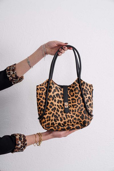 Unique Women's Hand and Shoulder Bag with Iron Buckle Belt and Double Strap Makeup Bag