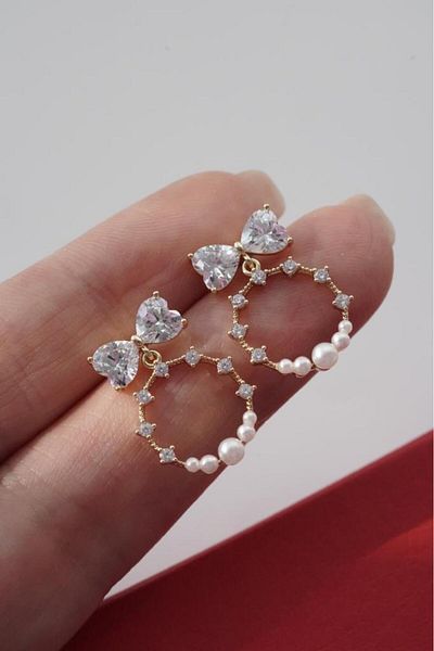 AŞIK ACCESSORIES Elegant Ribbon Earrings with Stainless Steel Pearls