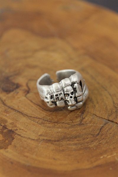 Clariss Figured Fist Model Metal Adjustable Men's Ring