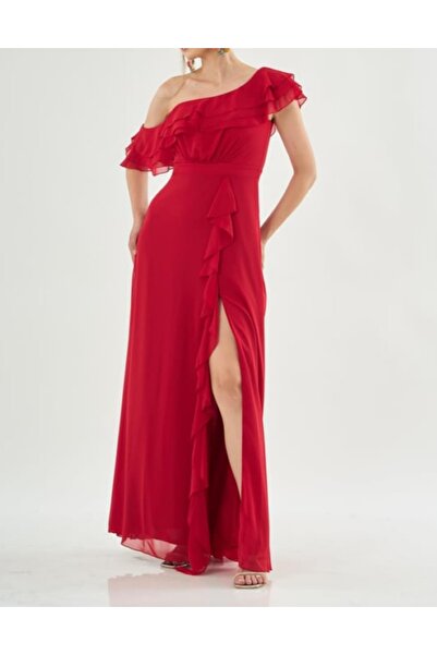 ZY BUTİK Kırmızı Şifon Omuzdan Volanlı Yırtmaçlı Boydan Abiye Elbise