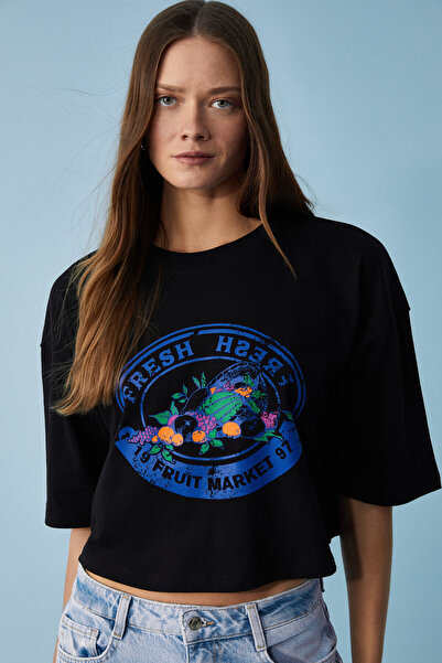 ETHIQUET Ahri Women's Relaxed Crew Neck Printed Black T-Shirt