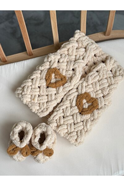 babyist Alize Puffy Baby Vest and Booties Set