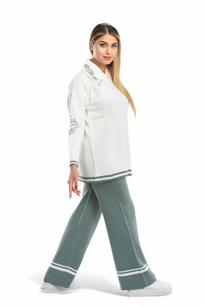 NEWCO Polo Collar Detail Flower Embroidered Double Kit Suit